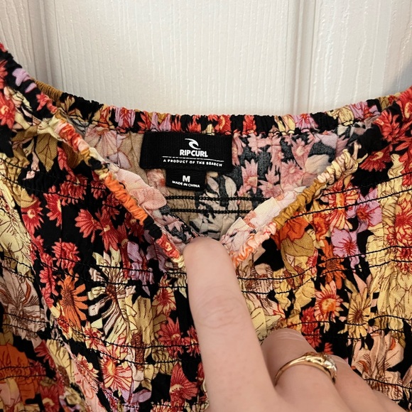 Bellsleeve Crop - Picture 3 of 3